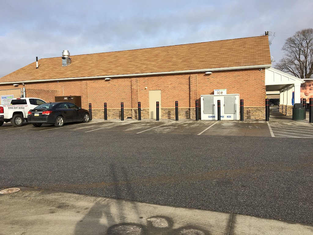 Royal Farms | meal takeaway | 17302 Draco Rd, Stewartstown, PA 17363, USA | 7179934305 OR +1 717-993-4305