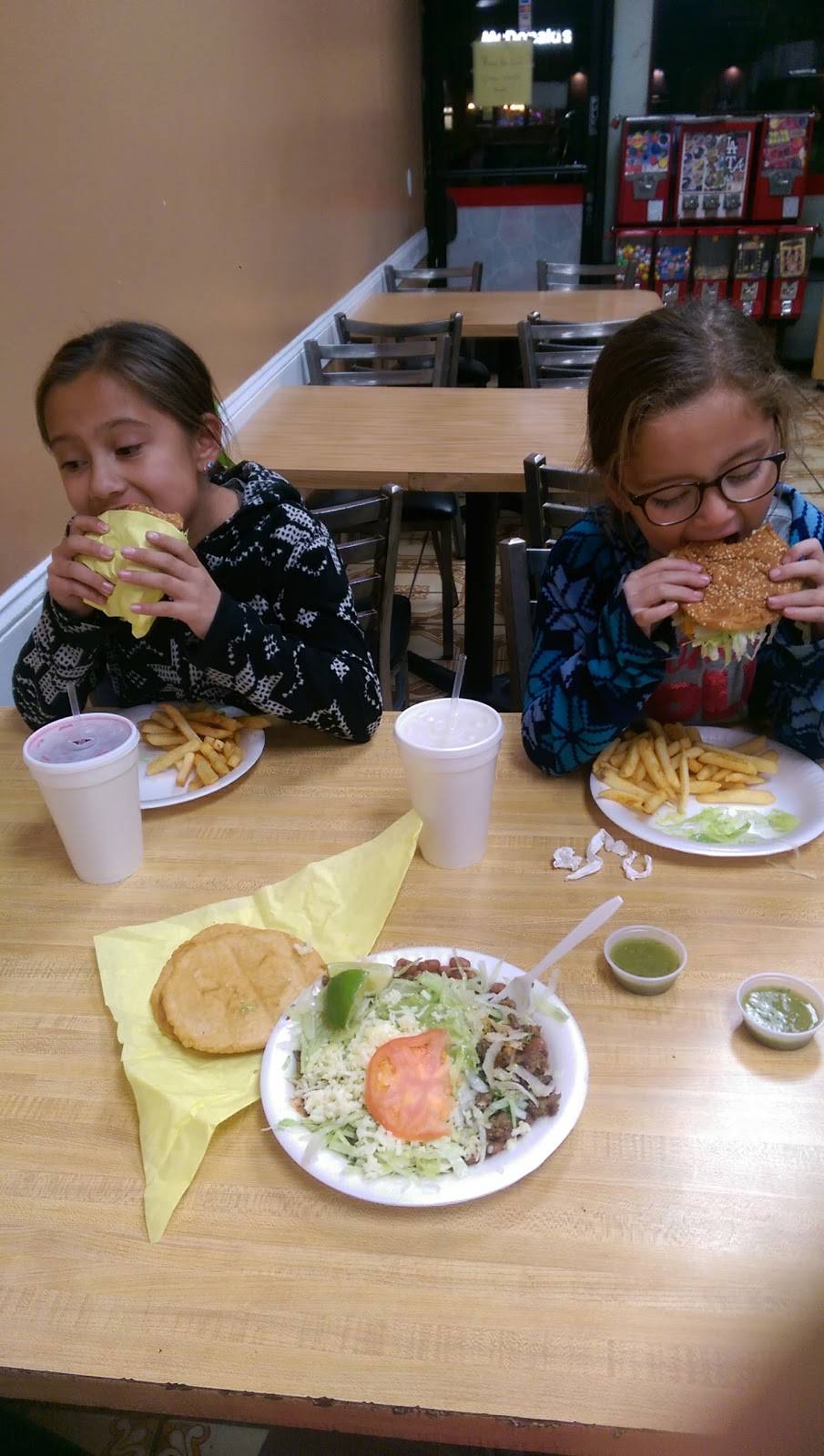 Carnitas Michocanas | restaurant | 18507 Victory Blvd, Reseda, CA 91335, USA | 8183430203 OR +1 818-343-0203