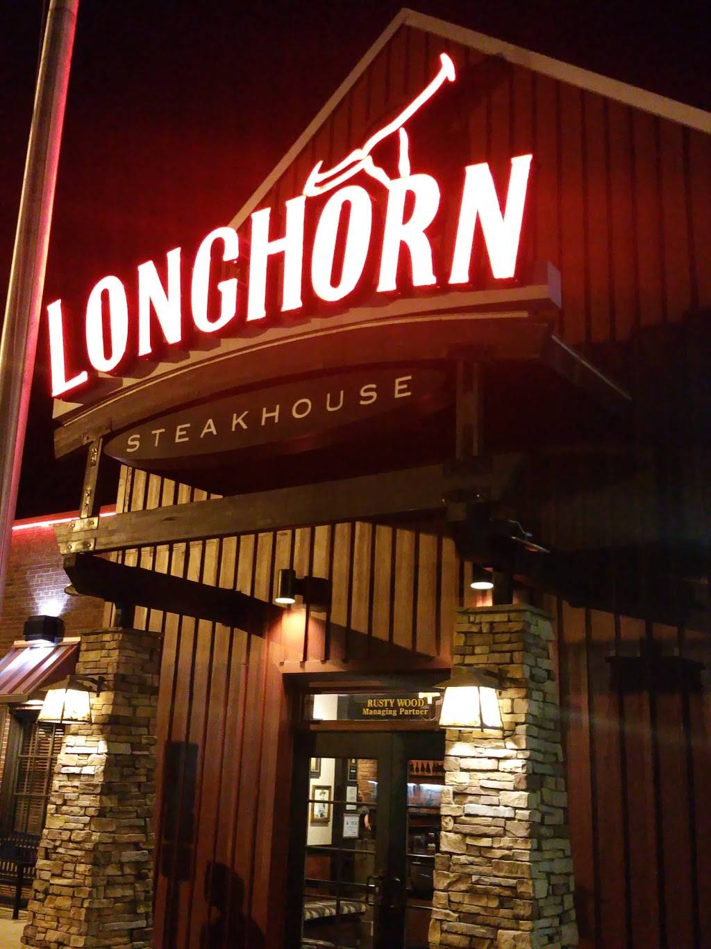 LongHorn Steakhouse | meal takeaway | 2925 Battleground Avenue Suite A Suite A, Greensboro, NC 27408, USA | 3365453200 OR +1 336-545-3200