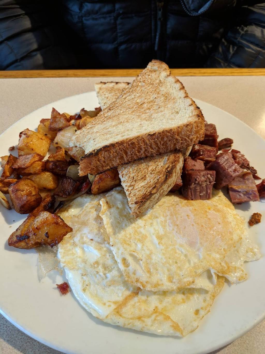 Evelyns | restaurant | 26 Annapolis St, Annapolis, MD 21401, USA | 4102634794 OR +1 410-263-4794