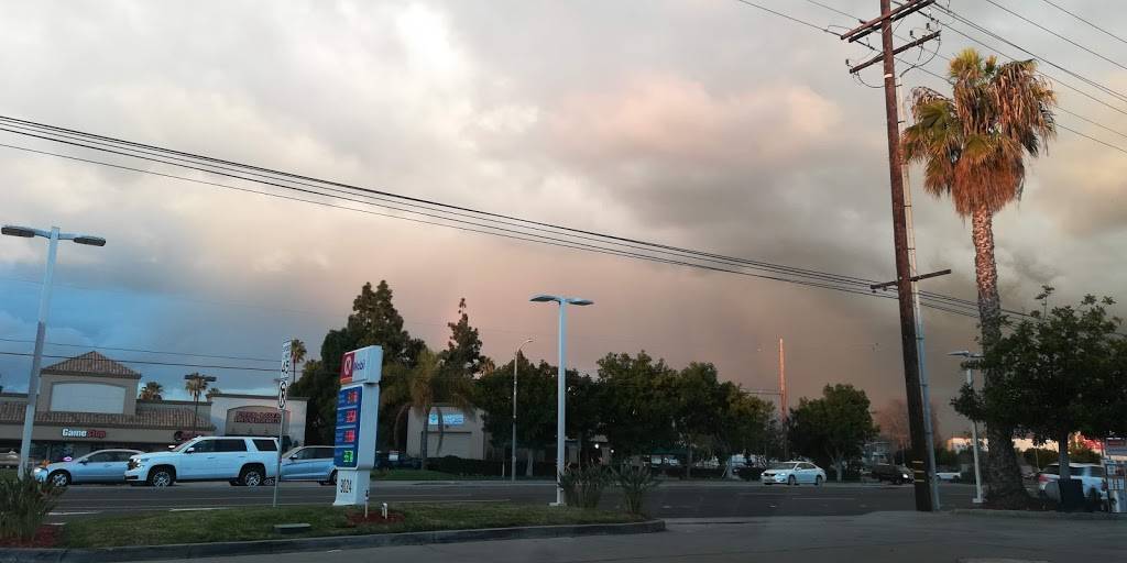 Starbucks | cafe | 9025 Warner Ave A, Fountain Valley, CA 92708, USA | 7143752868 OR +1 714-375-2868