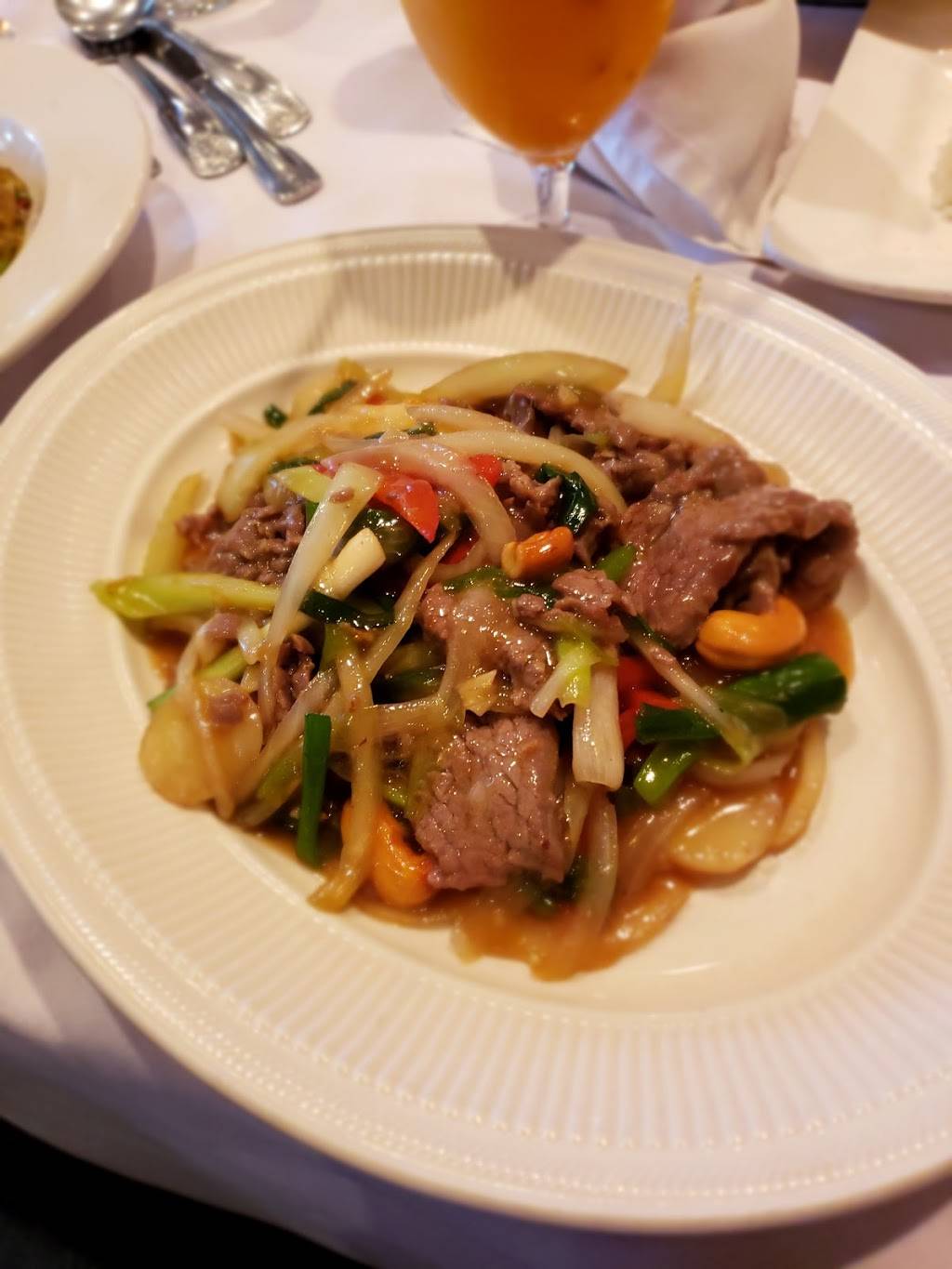 Red Lotus | restaurant | 227 Main St, New Rochelle, NY 10801, USA | 9145760444 OR +1 914-576-0444