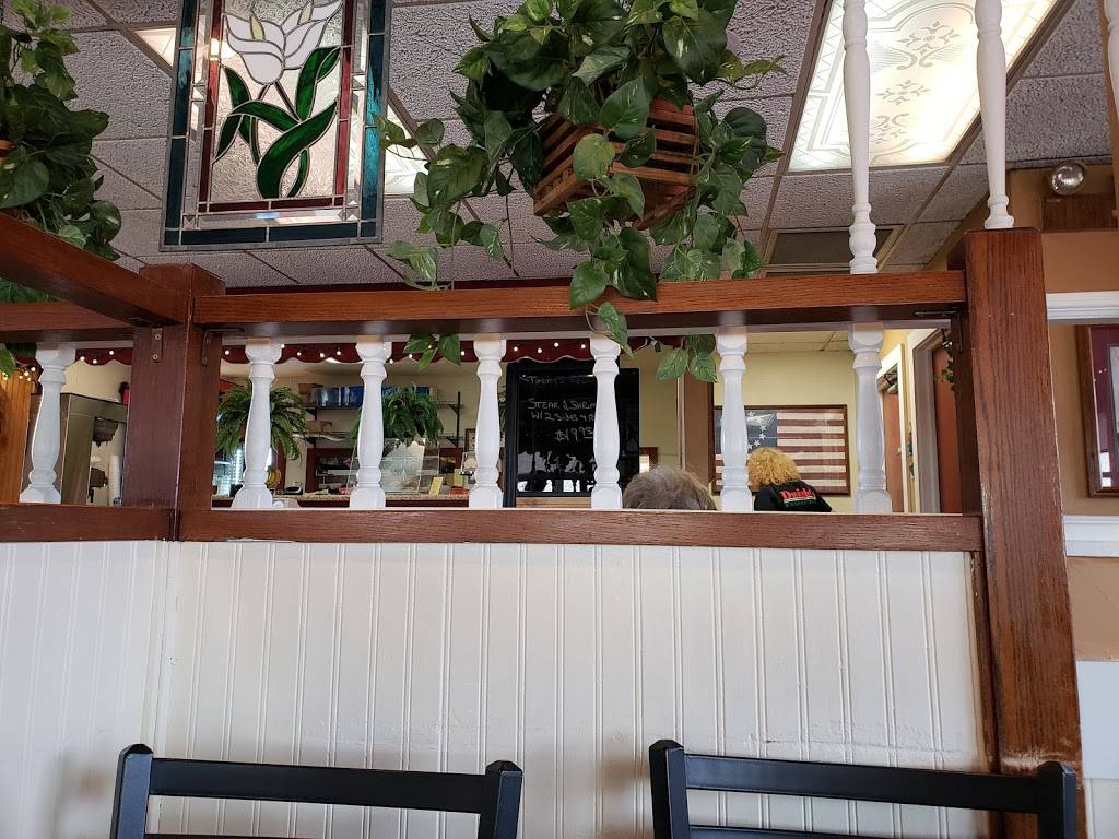 Dwights Of St. Albans | restaurant | 1829, 513 Maccorkle Ave, St Albans, WV 25177, USA | 3047221745 OR +1 304-722-1745