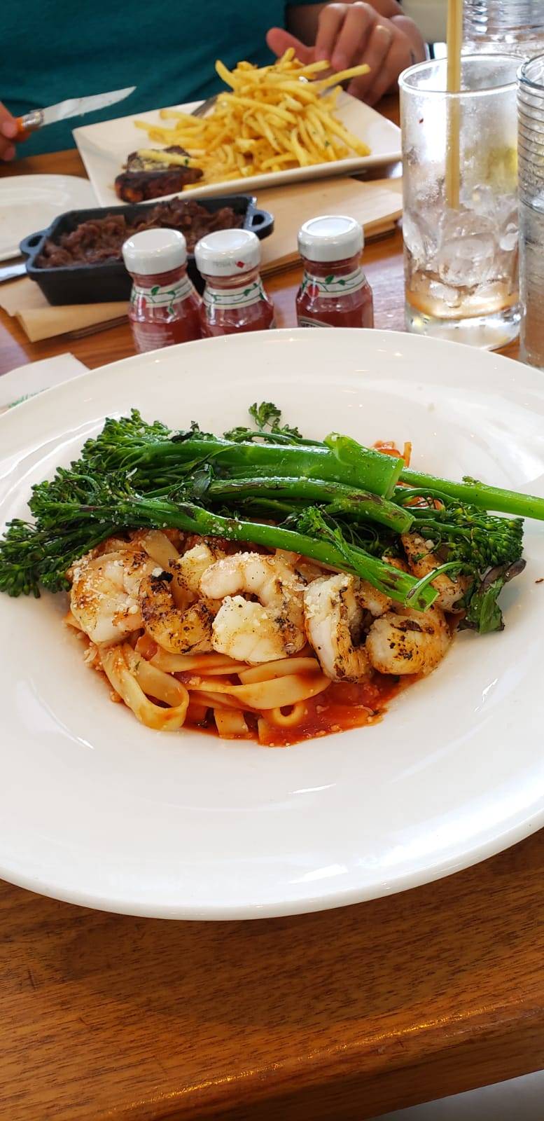 LakeHouse | restaurant | 1 Grand Cypress Blvd, Orlando, FL 32836, USA | 4072394240 OR +1 407-239-4240