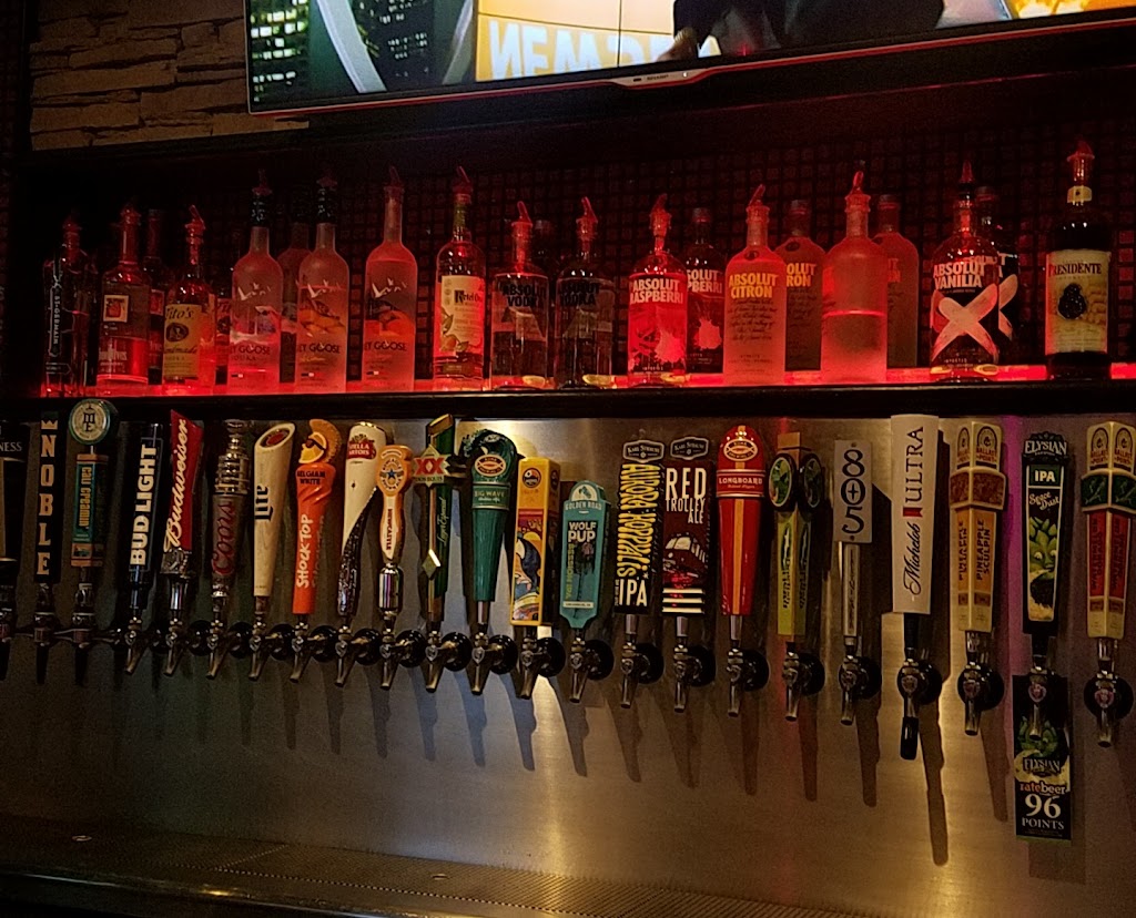 Bleachers Sports Bar Grill & Pizzeria | restaurant | 3757 Riverside Dr A, Chino, CA 91710, USA | 9094642078 OR +1 909-464-2078