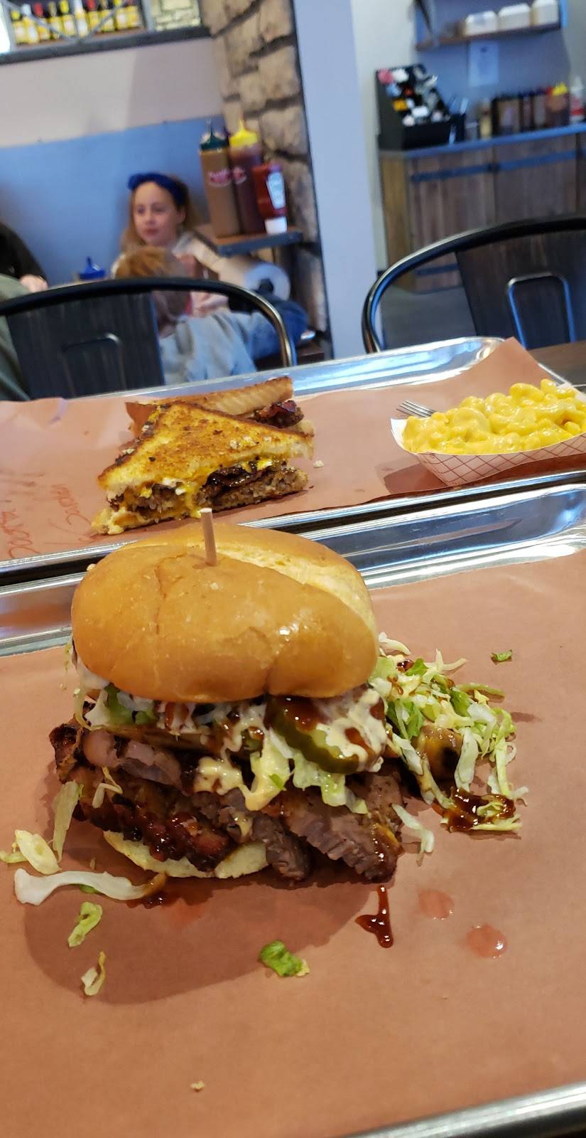 Sugarfire Smoke House | restaurant | 9039 US-42, Union, KY 41091, USA | 8593844100 OR +1 859-384-4100