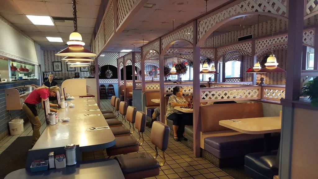 Country Waffles | restaurant | 845 W Pacheco Blvd, Los Banos, CA 93635, USA | 2098270805 OR +1 209-827-0805