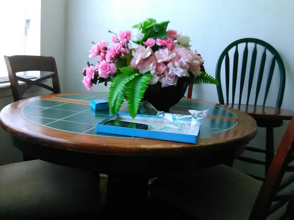 Big Mamas Home Cookin | restaurant | 2101 Texas Ave, La Marque, TX 77568, USA | 4096555834 OR +1 409-655-5834