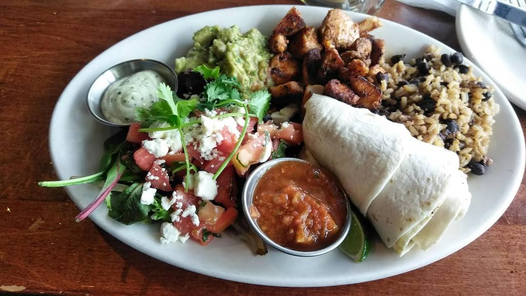 Blue Water Grill | restaurant | 5180 Northland Dr NE, Grand Rapids, MI 49525, USA | 6163635900 OR +1 616-363-5900