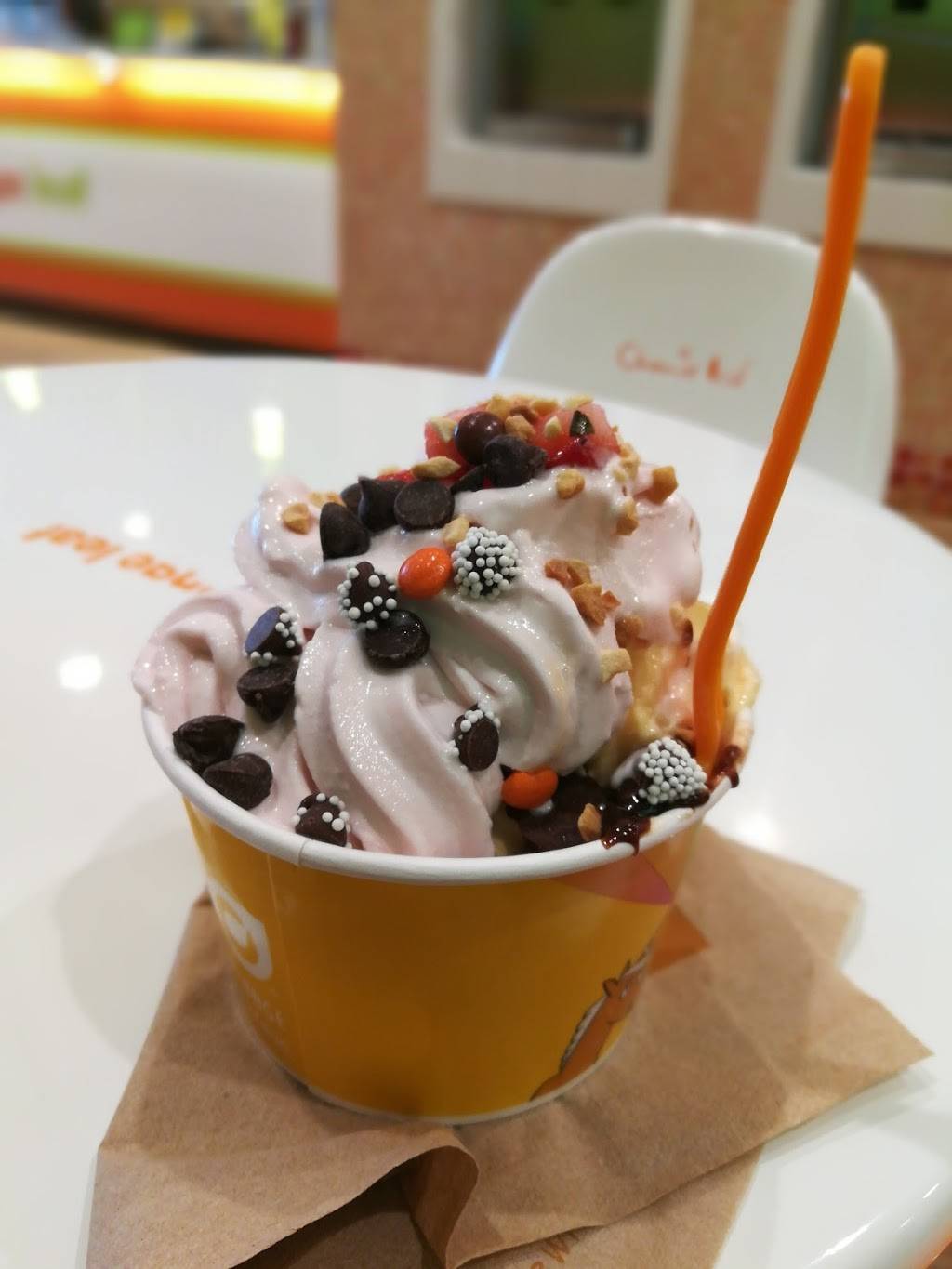 Orange Leaf Frozen Yogurt & Ice Cream | restaurant | 124 Broadway Ste B, Saugus, MA 01906, USA | 7815585644 OR +1 781-558-5644