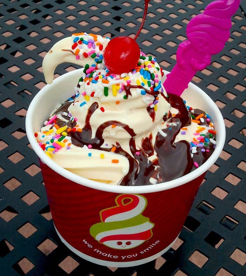 Menchies Randall Crossing | restaurant | 2531 County Line Rd, Algonquin, IL 60102, USA | 2243330641 OR +1 224-333-0641