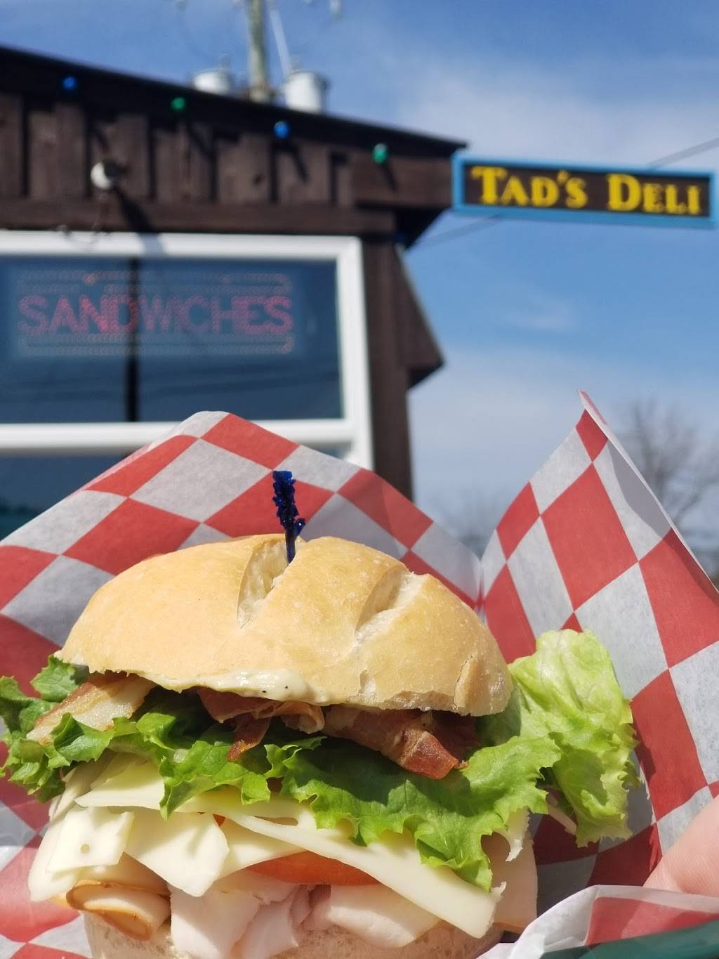 Tads Deli | restaurant | 600 Norfolk Ave, Virginia Beach, VA 23451, USA | 7574223577 OR +1 757-422-3577