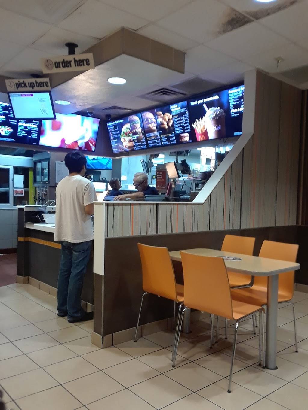 McDonalds | cafe | 491 SW Main Blvd, Lake City, FL 32025, USA | 3867549021 OR +1 386-754-9021