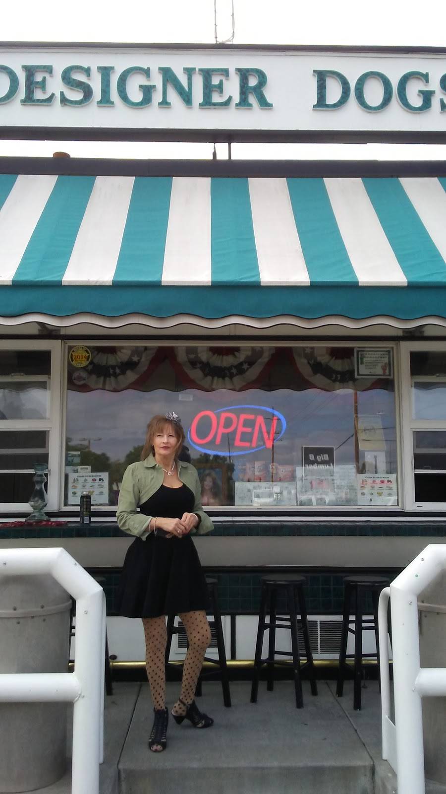 Designer Dogs Shoppe | restaurant | 6630 Brentwood Blvd, Brentwood, CA 94513, USA | 9255169906 OR +1 925-516-9906