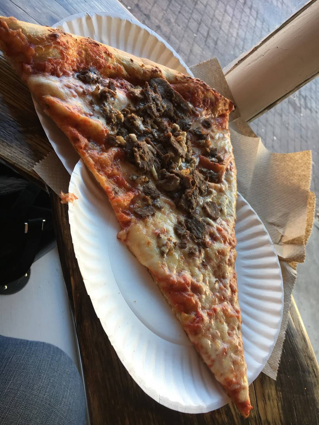 Benny Meletos | restaurant | 19 E Boscawen St, Winchester, VA 22601, USA | 5403237036 OR +1 540-323-7036