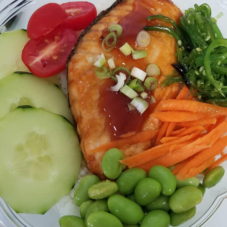 FUNKO Poke bowls | restaurant | 334 N Donnelly St, Mt Dora, FL 32757, USA | 3522270811 OR +1 352-227-0811