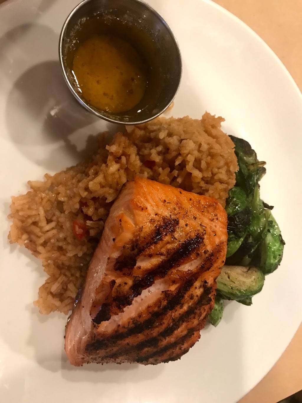 Holley Falls Bar & Grill | restaurant | 1 Public Square, Holley, NY 14470, USA | 5856382212 OR +1 585-638-2212