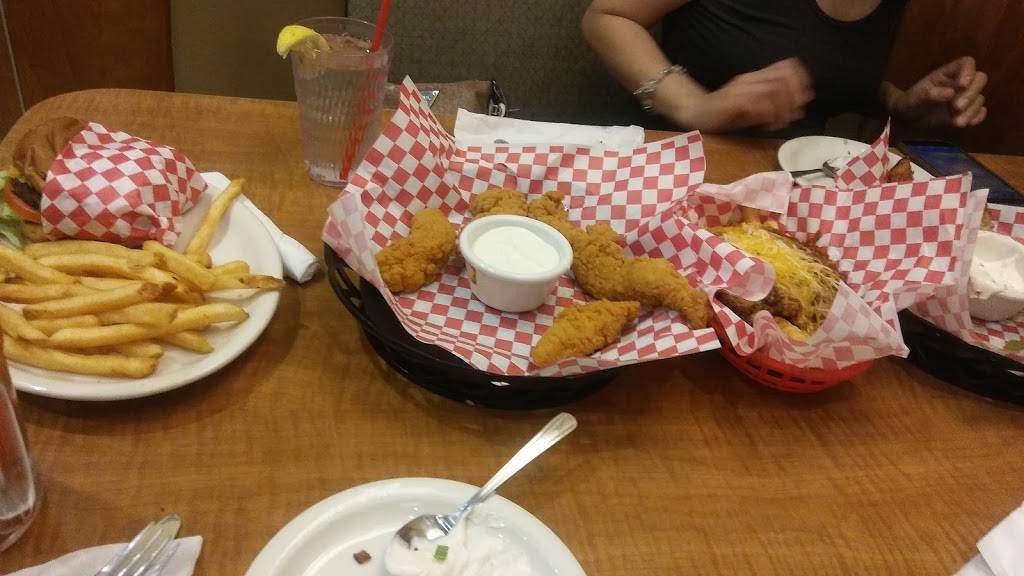 Shakeys Pizza Parlor | restaurant | 12455 Victoria Gardens Ln # 110, Rancho Cucamonga, CA 91739, USA | 9098995000 OR +1 909-899-5000