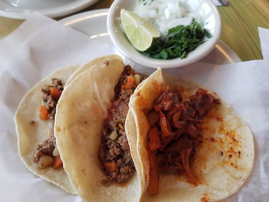 Valles Mexican Restaurant | restaurant | 900 N Valley Mills Dr, Waco, TX 76710, USA | 2543999989 OR +1 254-399-9989