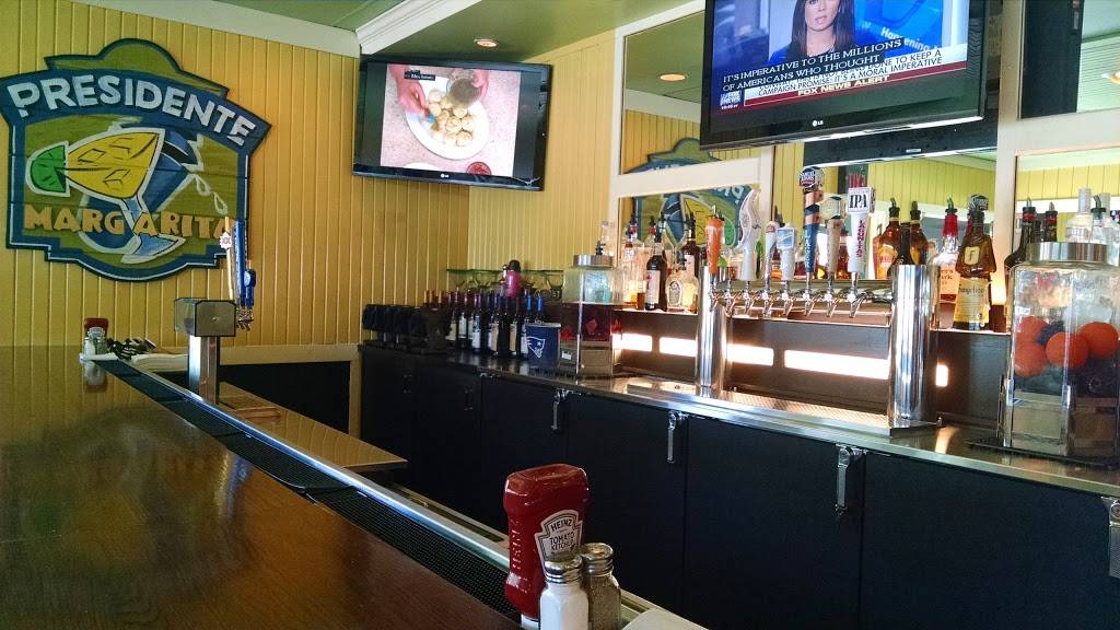 Chilis Grill & Bar | meal takeaway | 855 West Main Street, Middletown, RI 02842, USA | 4018489380 OR +1 401-848-9380