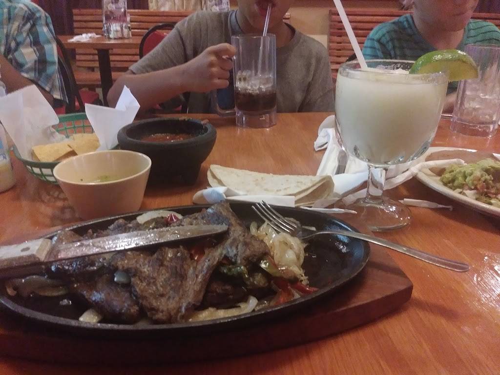 Palacios Mexican Restaurant | restaurant | 511 Main St, Palacios, TX 77465, USA | 3619722766 OR +1 361-972-2766