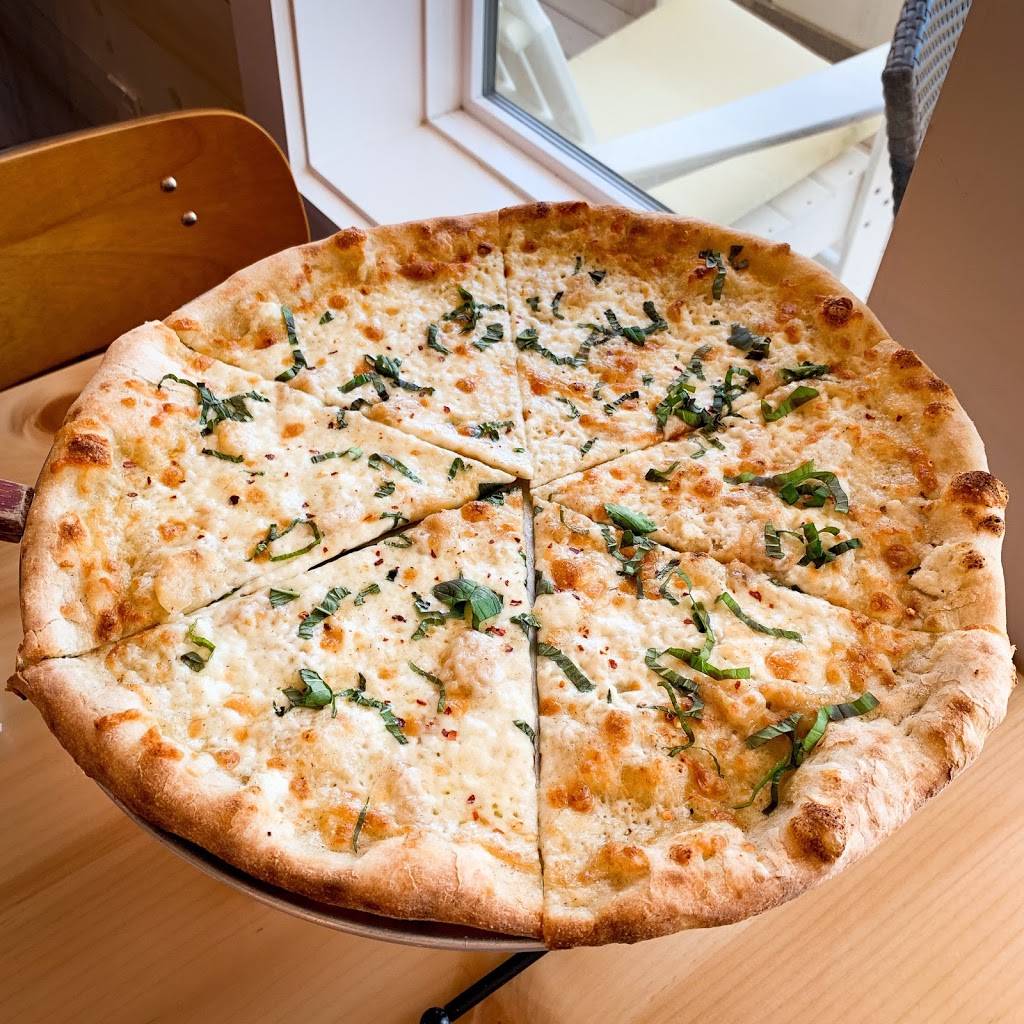 Dylans Pizzaria | restaurant | 128 Market St suite d, Port Aransas, TX 78373, USA | 3614161844 OR +1 361-416-1844