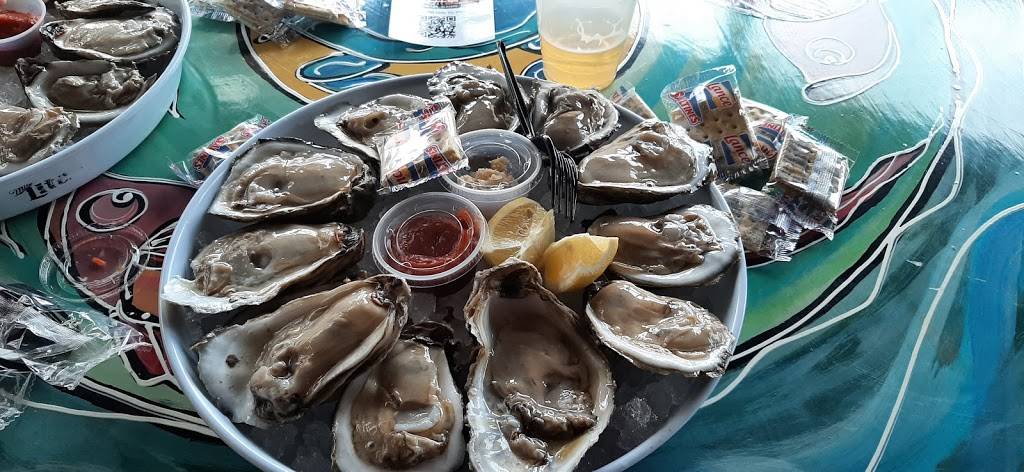 The Crawfish House | restaurant | 1801 Government St #3942, Ocean Springs, MS 39564, USA | 2282151689 OR +1 228-215-1689