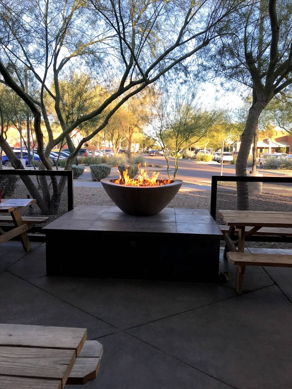 Bootys Wings Burgers & Beer | restaurant | 13375 W McDowell Rd Suite #101, Goodyear, AZ 85395, USA | 6234404739 OR +1 623-440-4739