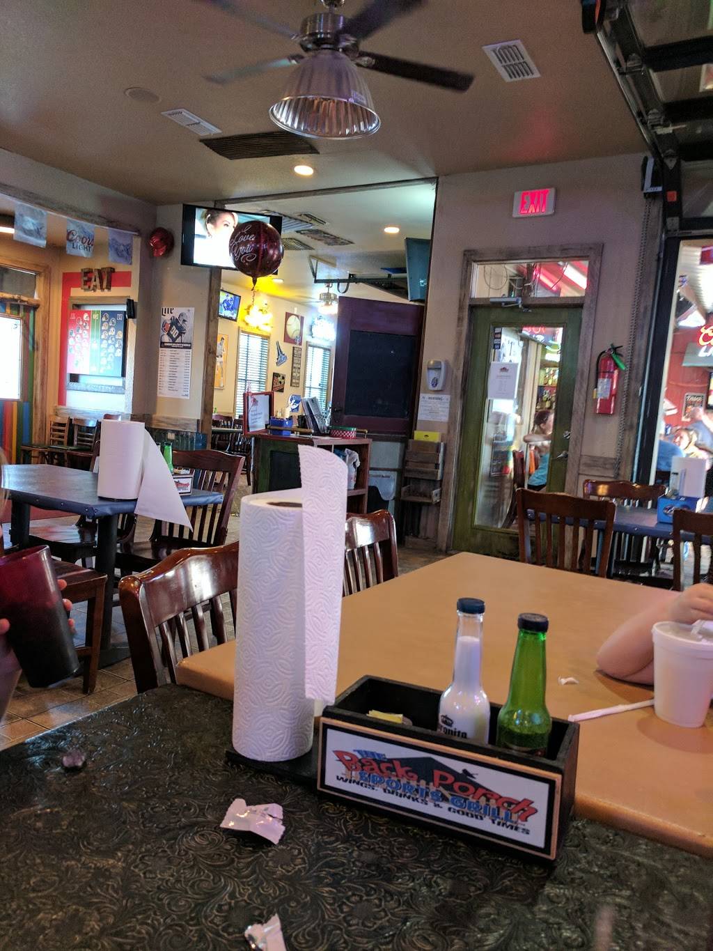 The Back Porch Sports Grill | restaurant | 3132 Fall Creek Hwy, Granbury, TX 76049, USA | 8173268200 OR +1 817-326-8200