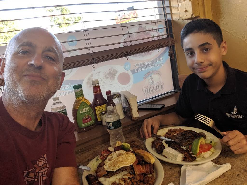 Taqueria El Charrito | restaurant | 128 Pearl St, Chelsea, MA 02150, USA | 6178898014 OR +1 617-889-8014