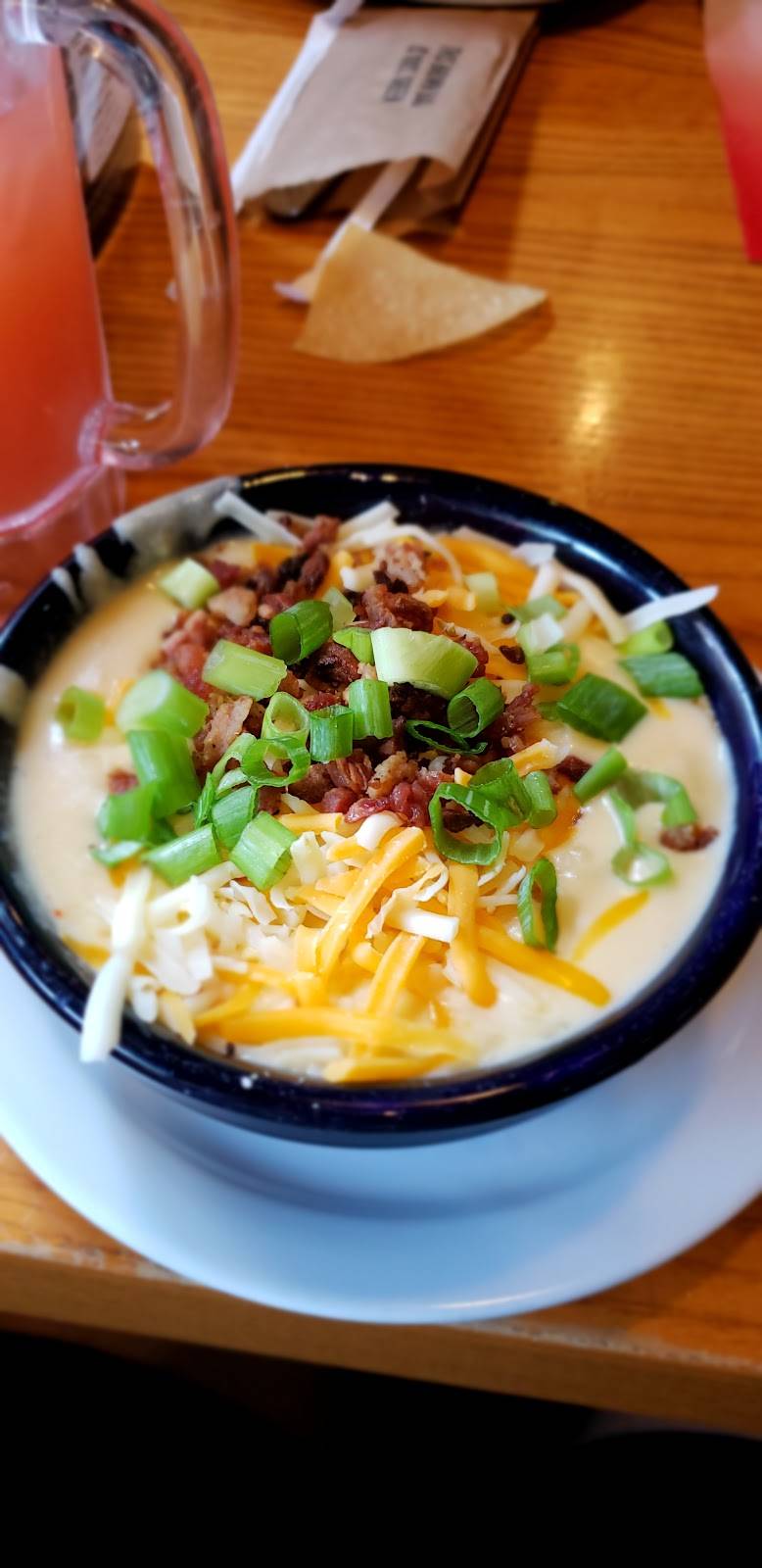 Chilis Grill & Bar | meal takeaway | 7140 Mannheim Rd, Rosemont, IL 60018, USA | 8472989031 OR +1 847-298-9031