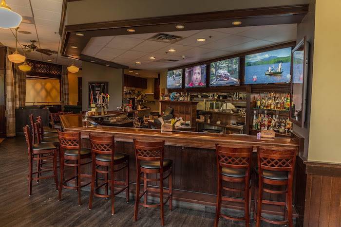 Seven Tap-Tavern | restaurant | 93 Country Club Dr, Downingtown, PA 19335, USA | 6102692000 OR +1 610-269-2000