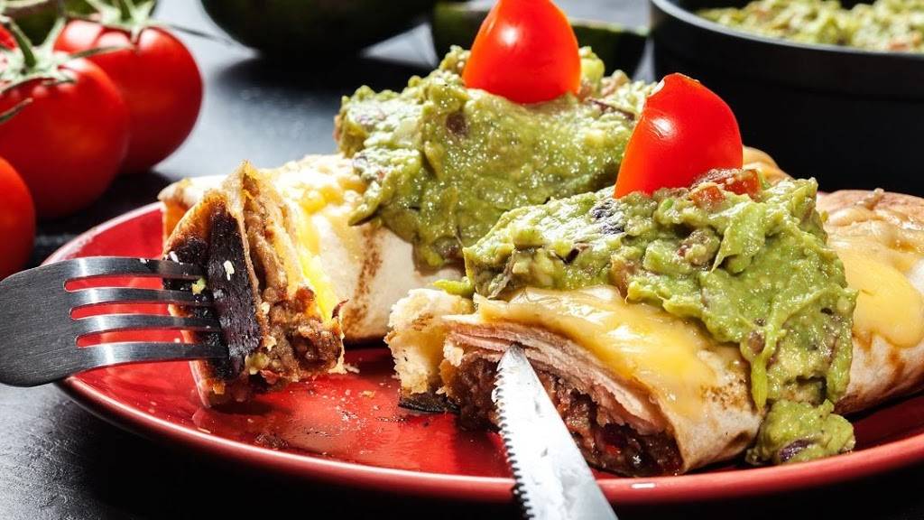 La Fuente Mexican Restaurant | restaurant | 1007 Commerce Drive, Fairfield, IL 62837, USA | 6188425000 OR +1 618-842-5000