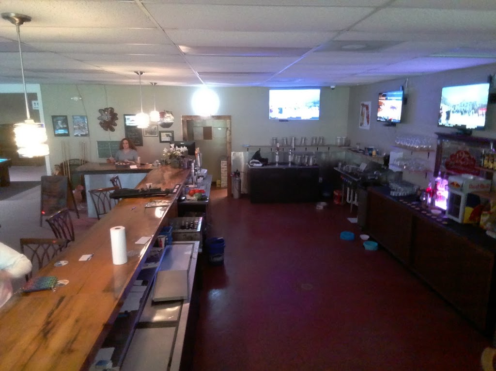 Blairs Billiards Bar | restaurant | 15981 NW US Hwy 441, Alachua, FL 32615, USA | 3865883399 OR +1 386-588-3399