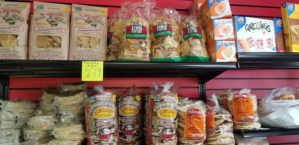 Luceros Supermarket and Mexican Restaurant | restaurant | 211 W St Paul St, Spring Valley, IL 61362, USA | 8156638425 OR +1 815-663-8425