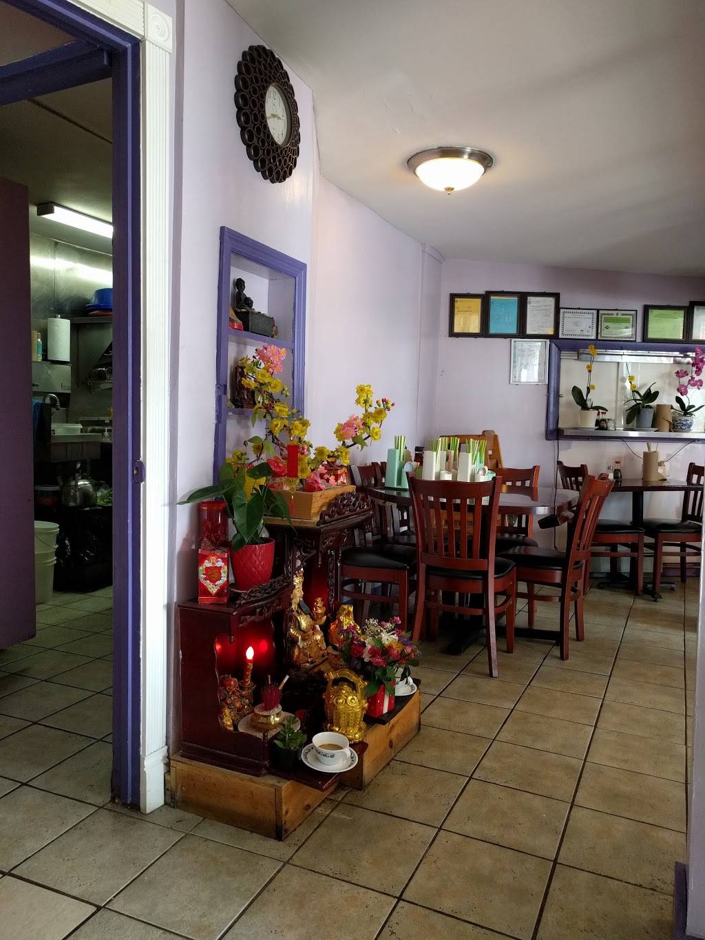 My Sisters Crawfish | restaurant | 272 Adams St, Dorchester, MA 02122, USA | 6172651100 OR +1 617-265-1100