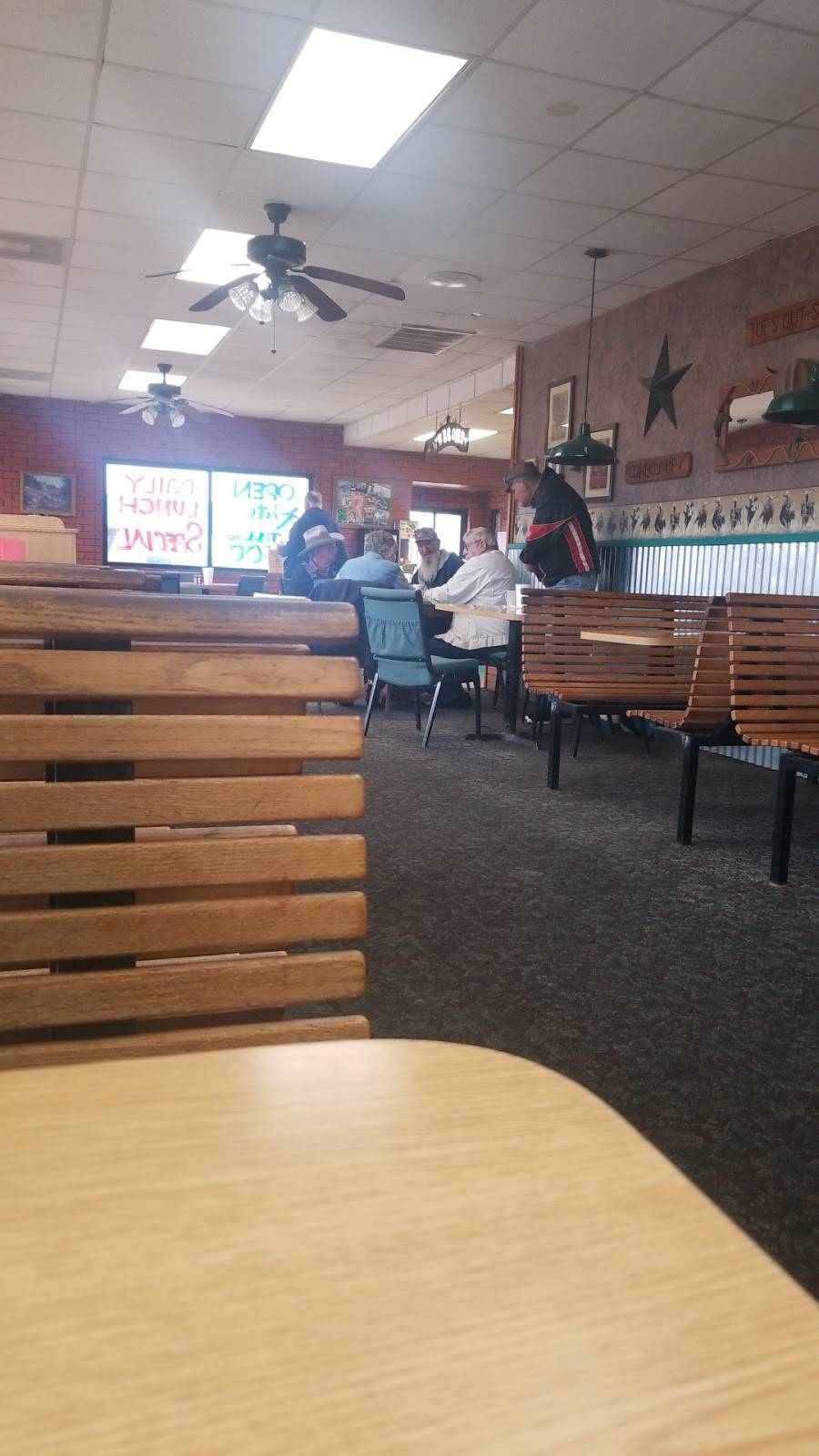 Cousins Food Depot | restaurant | 1301 E Main St, Tishomingo, OK 73460, USA | 5803719501 OR +1 580-371-9501