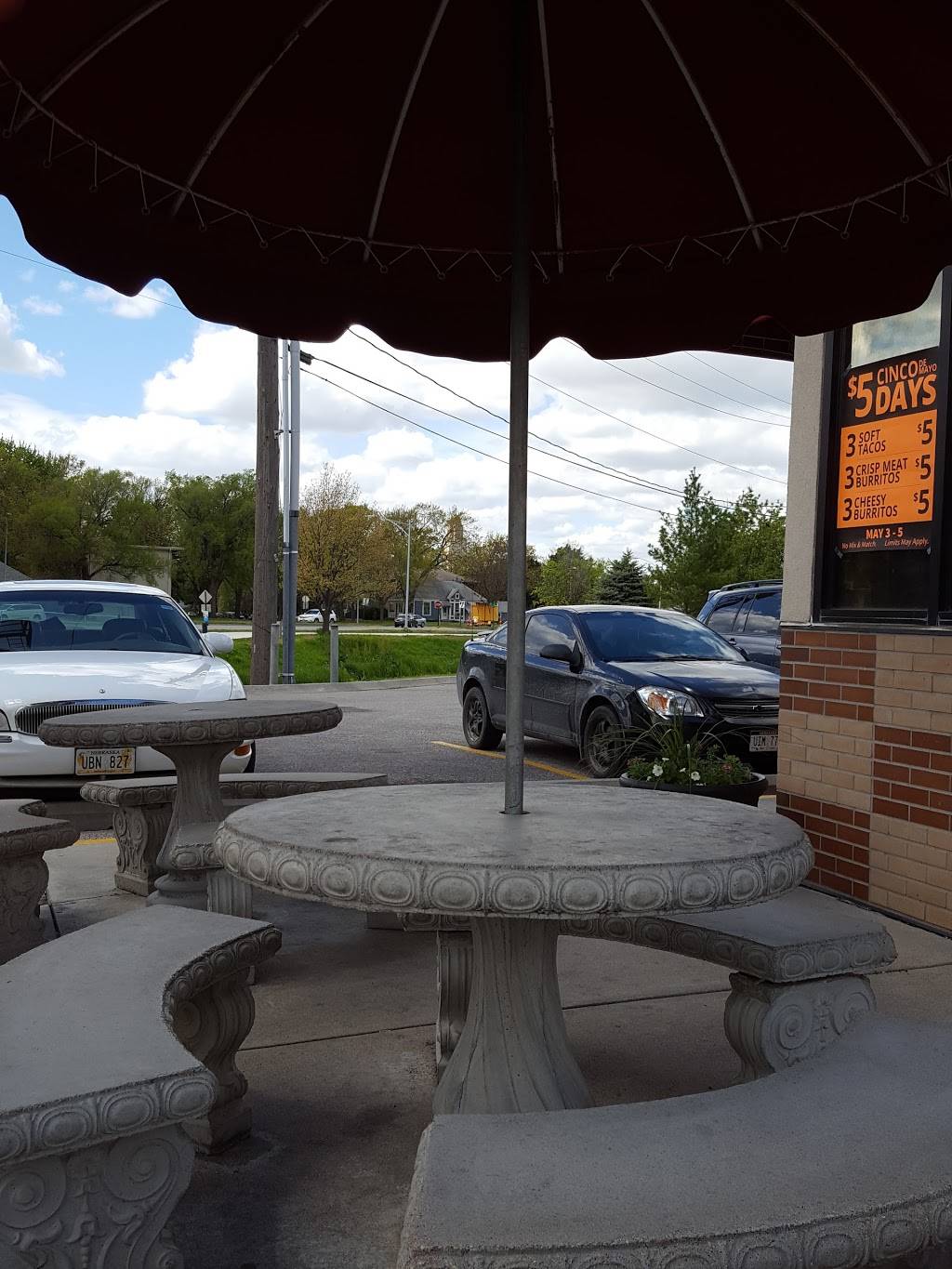 Amigos/Kings Classic | cafe | 2631 E St, Lincoln, NE 68510, USA | 4024764101 OR +1 402-476-4101