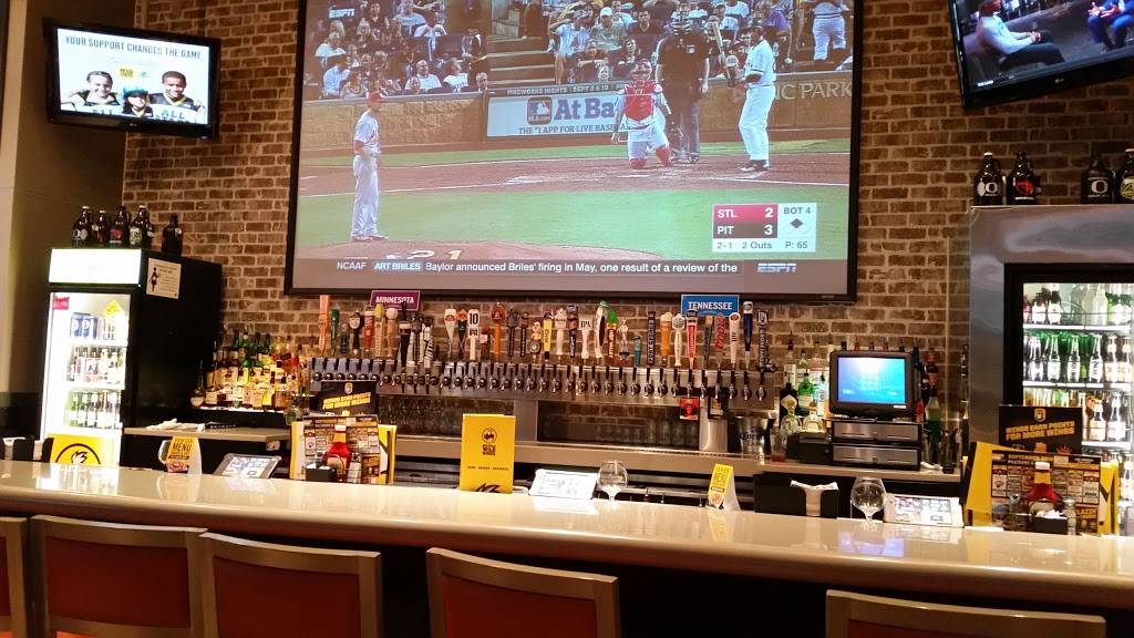 Buffalo Wild Wings | meal takeaway | 2219 NW, NE Allie Ave #1440, Hillsboro, OR 97124, USA | 5036459424 OR +1 503-645-9424