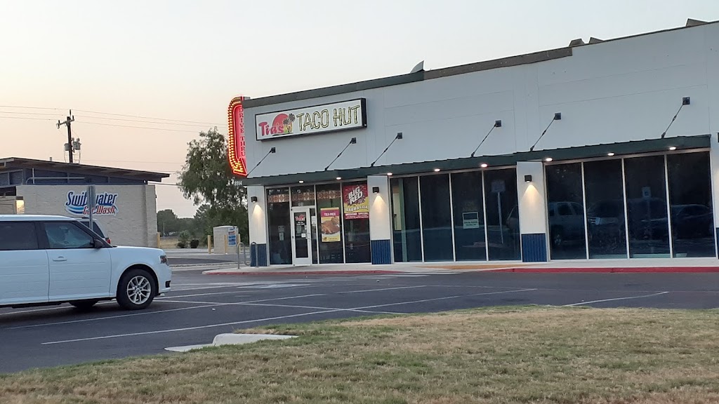Tias Taco Hut | restaurant | 8514 Interstate 35 Access Rd, San Antonio, TX 78211, USA | 2102671265 OR +1 210-267-1265