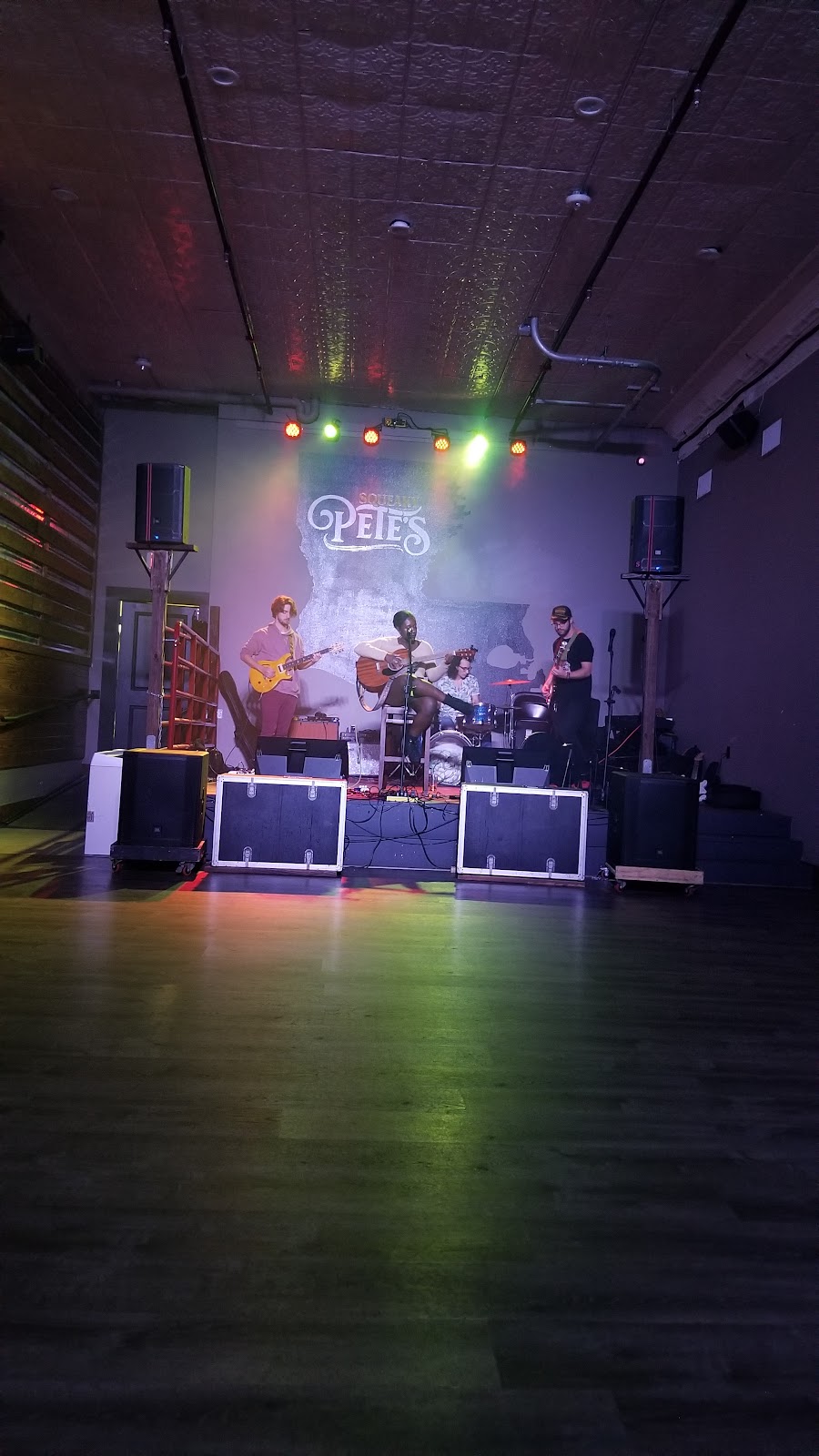 Squeaky Petes | night club | 326 3rd St, Baton Rouge, LA 70801, USA | 2252564754 OR +1 225-256-4754