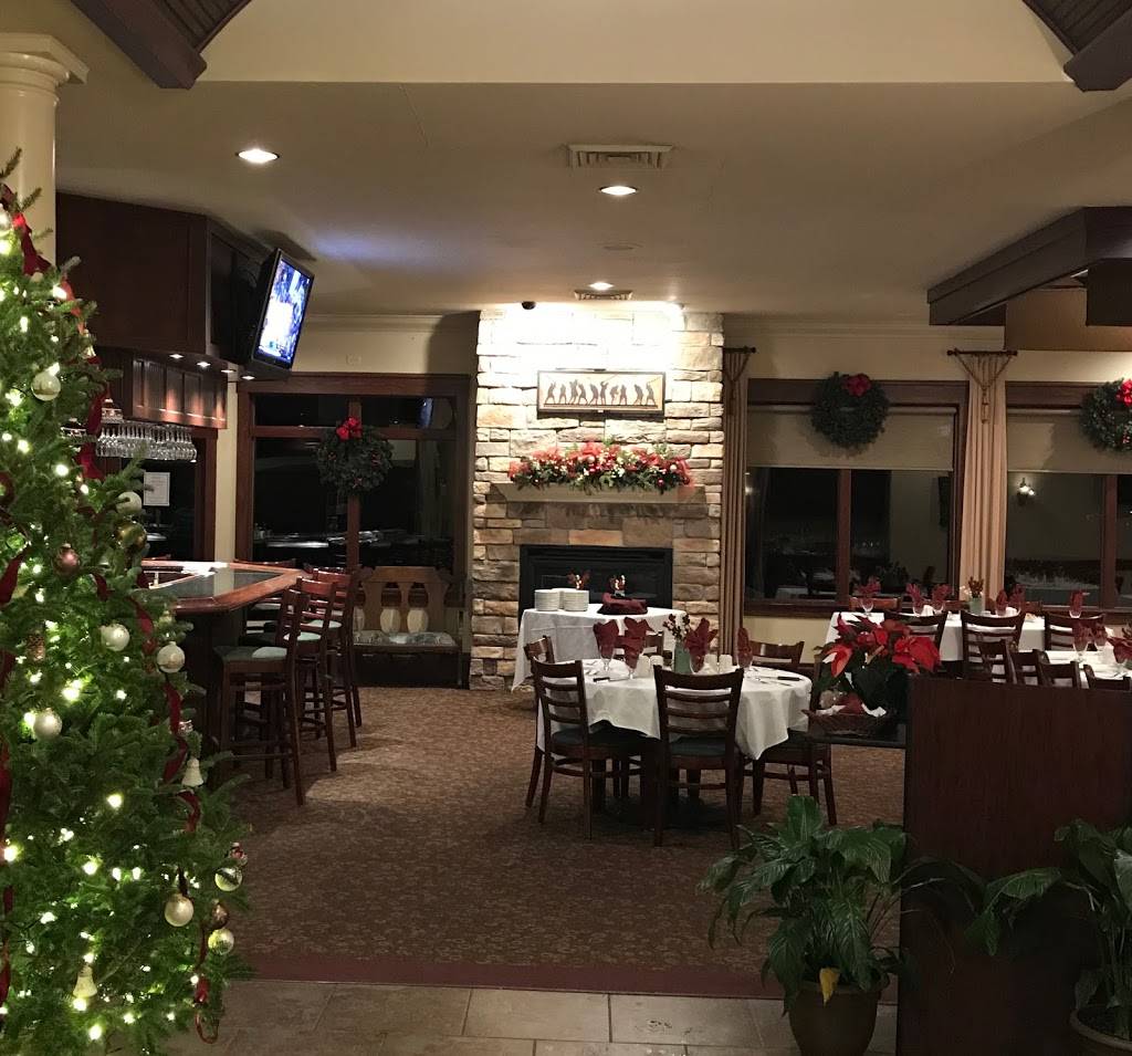 Fore Seasons Restaurant at the BCC | restaurant | 401 Mine Rd, Baraboo, WI 53913, USA | 6083566141 OR +1 608-356-6141