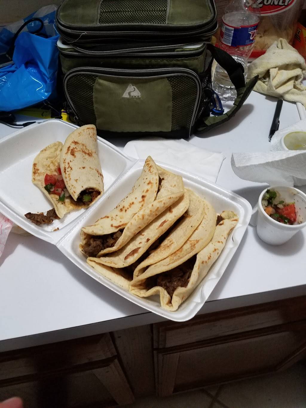 Tacos El Viajero | restaurant | 2025 S Beckley Ave, Dallas, TX 75224, USA | 2149425089 OR +1 214-942-5089