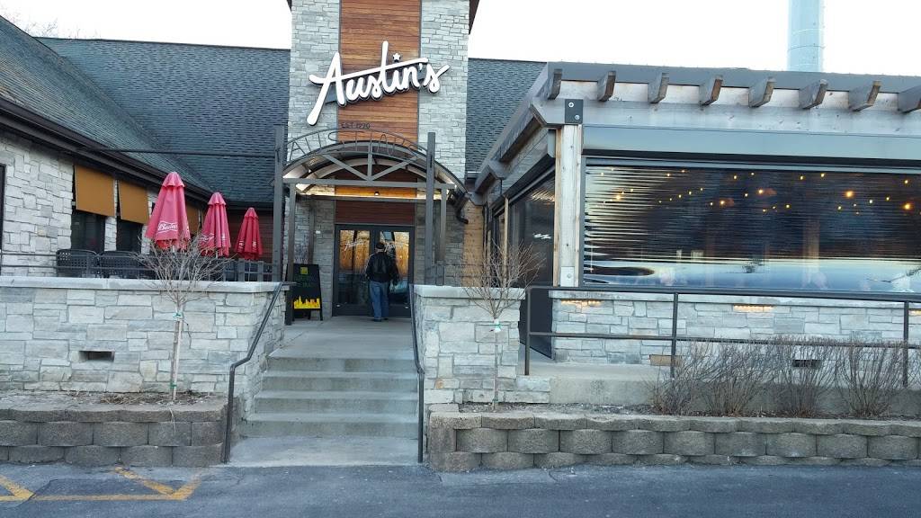 Austins Saloon & Eatery | restaurant | 481 Peterson Rd, Libertyville, IL 60048, USA | 8475491972 OR +1 847-549-1972