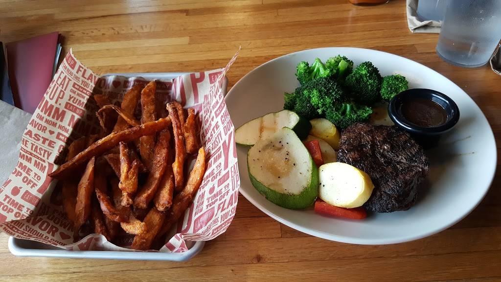 Applebees Grill + Bar | restaurant | 203 S 5th St, Hartsville, SC 29550, USA | 8433392611 OR +1 843-339-2611