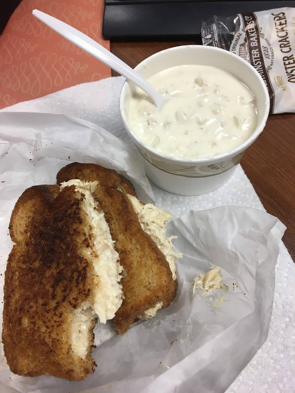 Pegs Diner | restaurant | 87 Church St, Whitinsville, MA 01588, USA | 5082340170 OR +1 508-234-0170