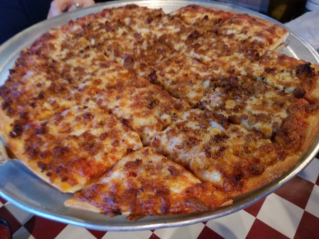 Olde Town Pizzeria & Pasta Co. | restaurant | 3011 James L Redman Pkwy, Plant City, FL 33566, USA | 8137525800 OR +1 813-752-5800