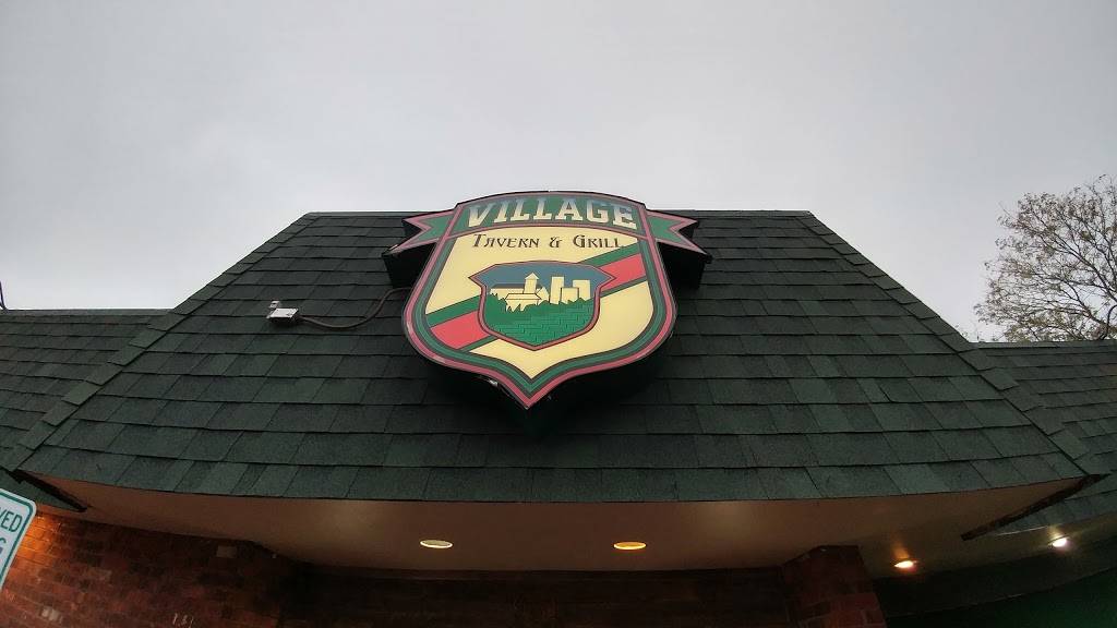 Village Tavern & Grill | restaurant | 901 W Wise Rd, Schaumburg, IL 60193, USA | 8478918866 OR +1 847-891-8866