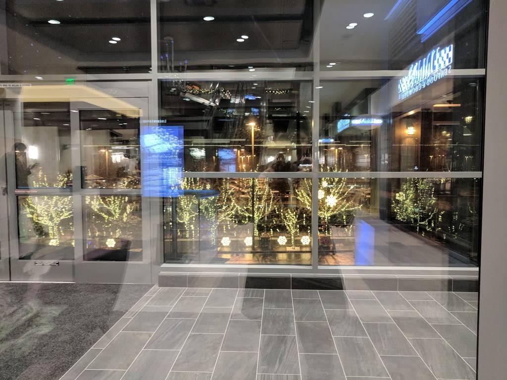 The Lakehouse | restaurant | 10455 NE 5th Pl, Bellevue, WA 98004, USA | 4254547076 OR +1 425-454-7076