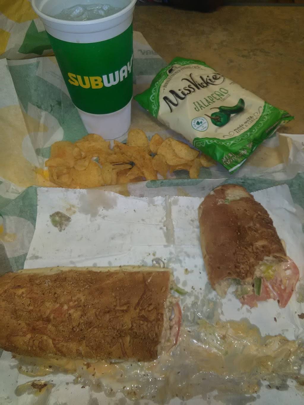 Subway Restaurants | restaurant | 3804 Little York Rd, Houston, TX 77093, USA | 7136975600 OR +1 713-697-5600